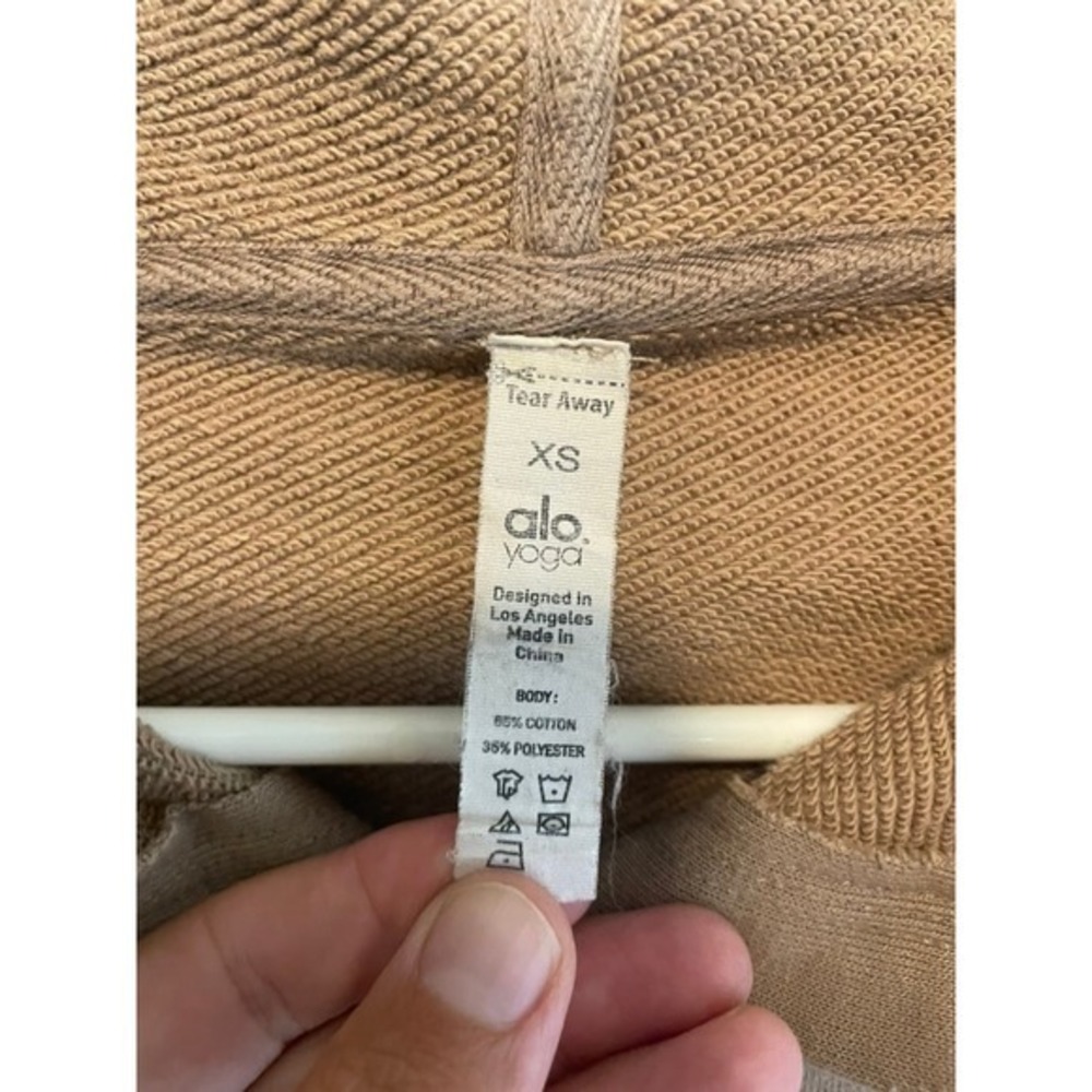 Alo Yoga Glimpse Hoodie Tan Cropped Grommet Cutout Sweatshirt Womens XS - Picture 6 of 9